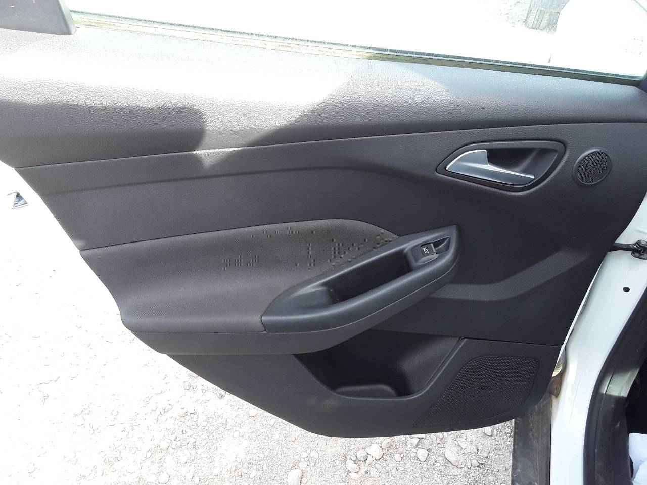 Guarnecido puerta trasera izquierda, foto 1 de 1