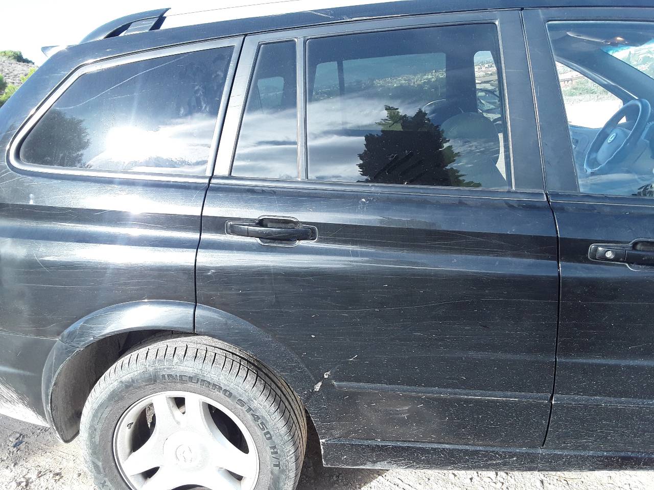 Rear right door, photo 1 of 2
