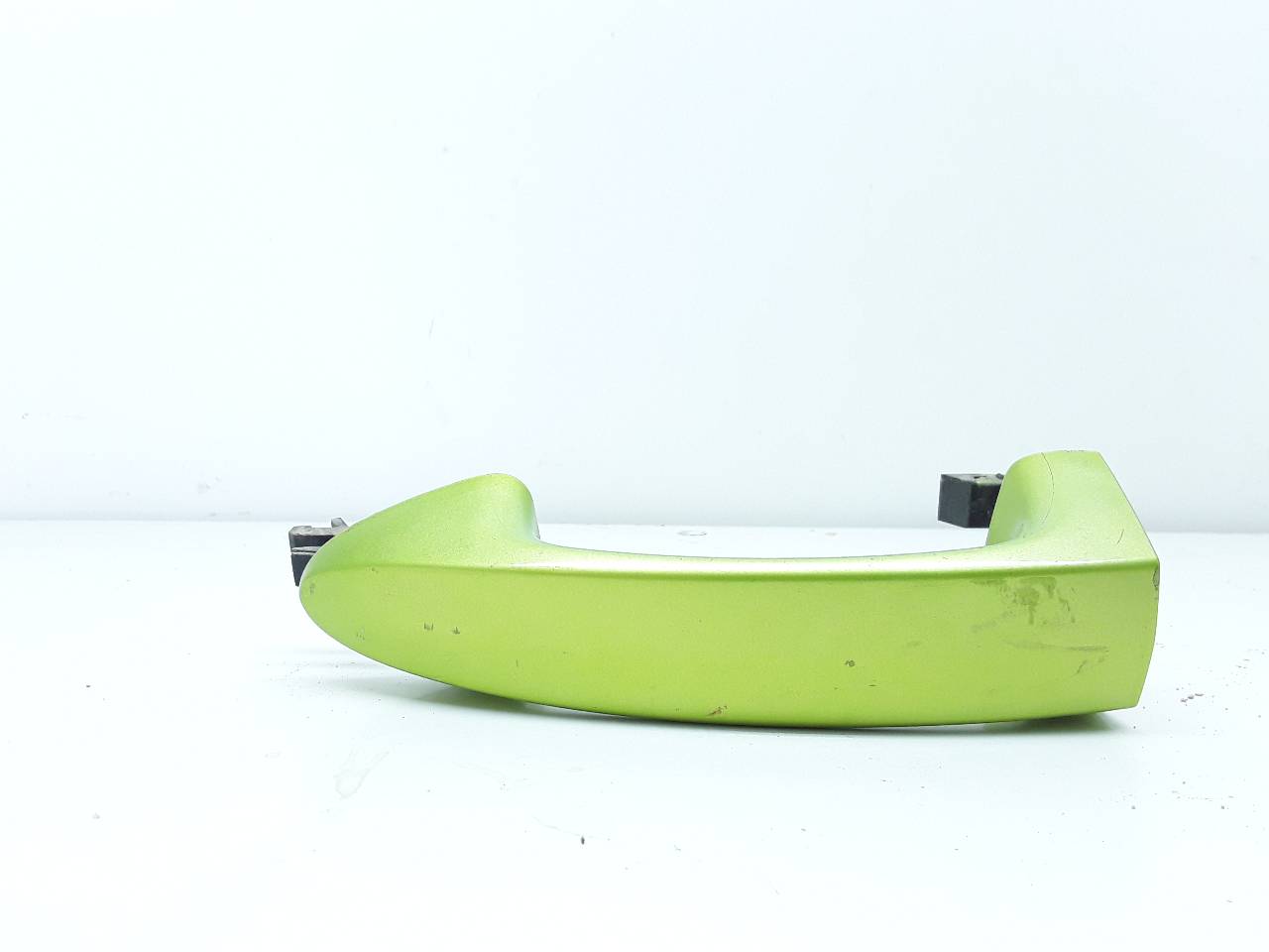 Front left outer door handle, photo 1 of 2