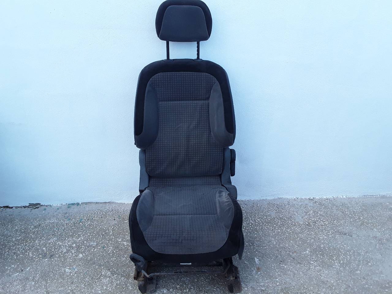Asiento delantero izquierdo