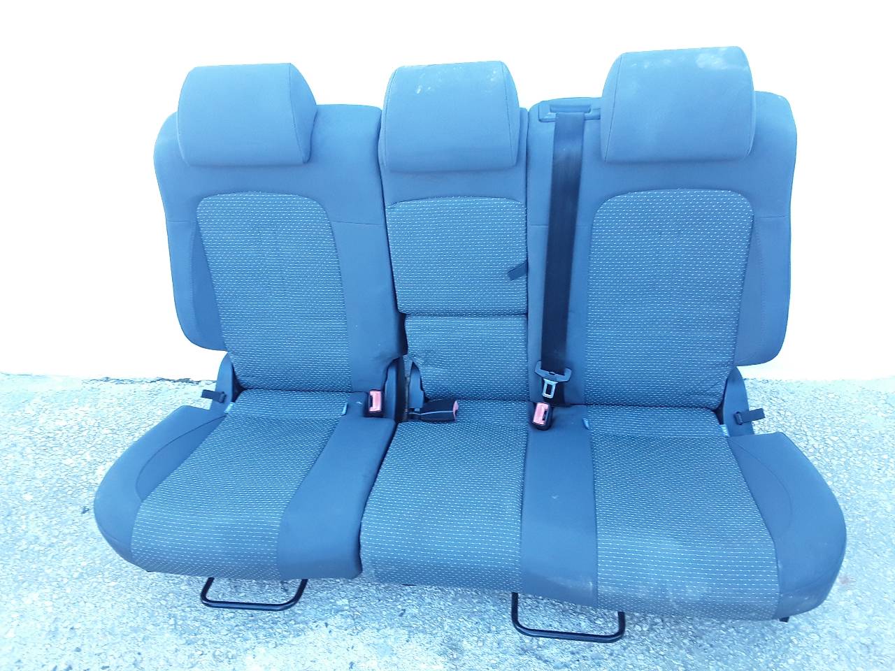 Asiento trasero medio, foto 1 de 3