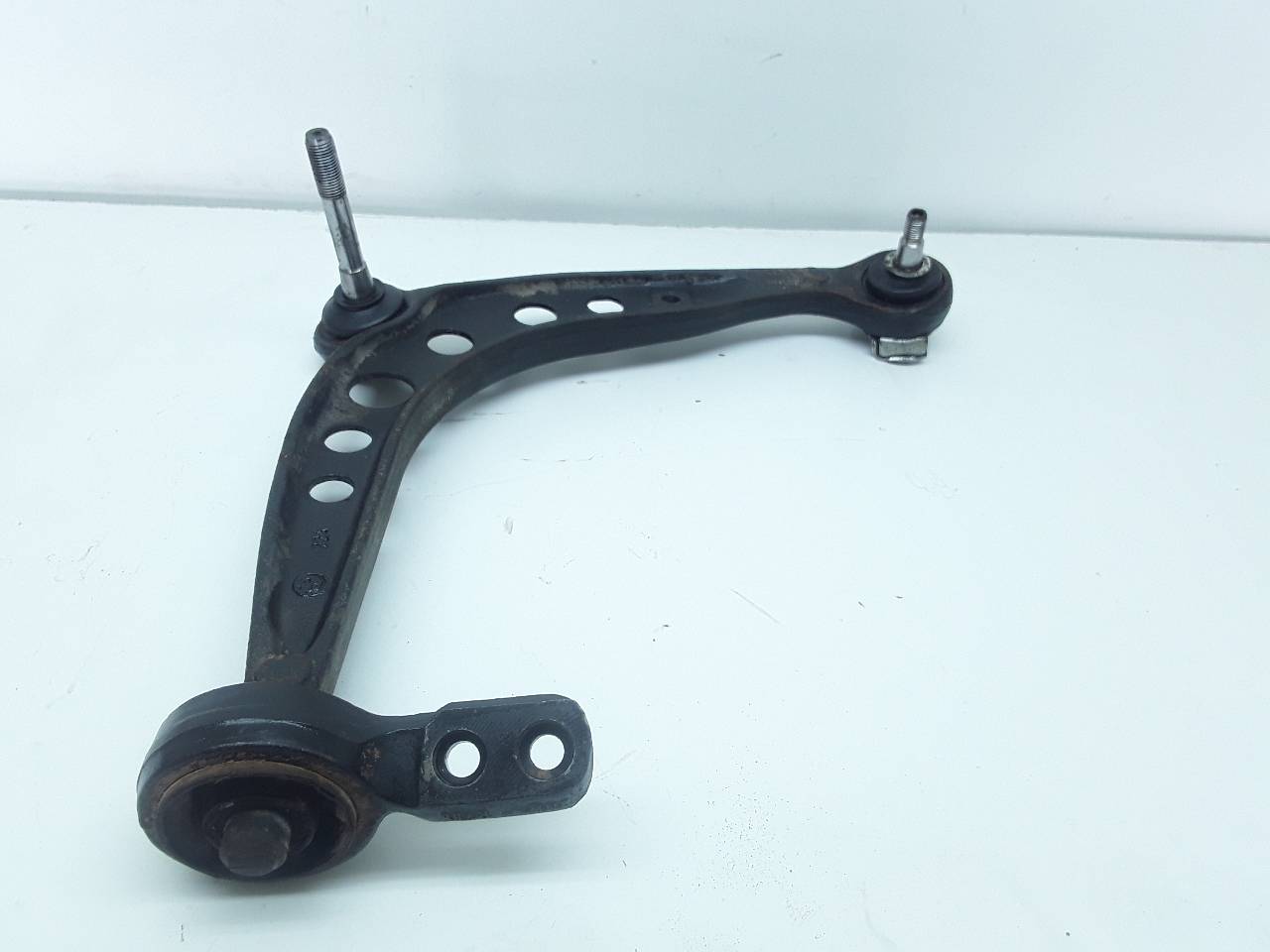 Brazo suspension inferior delantero derecho