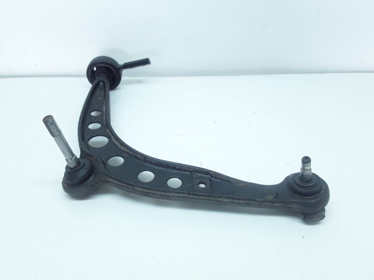 Brazo suspension inferior delantero izquierdo