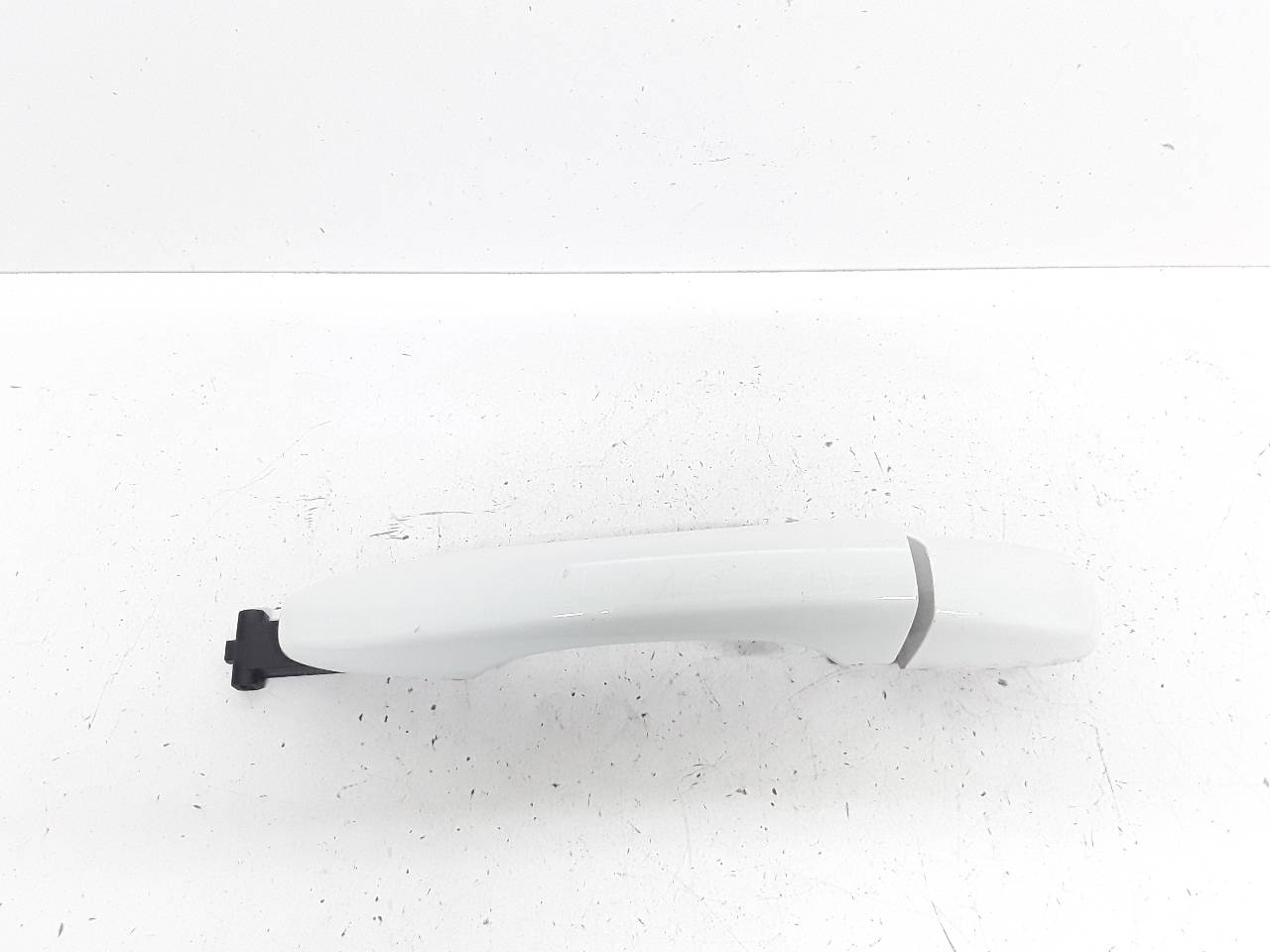 Rear left outer door handle, photo 1 of 3