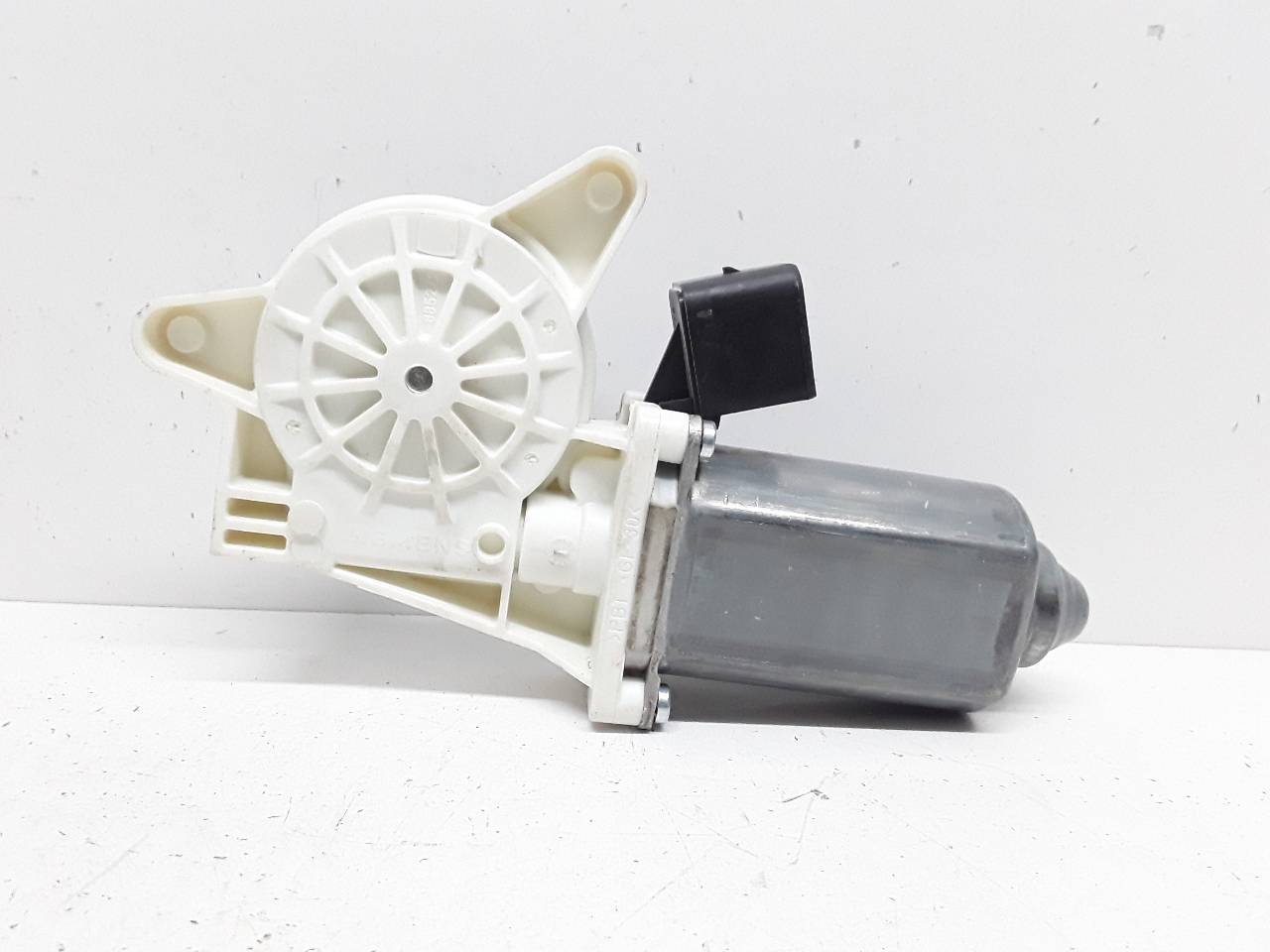 Motor elevalunas delantero izquierdo