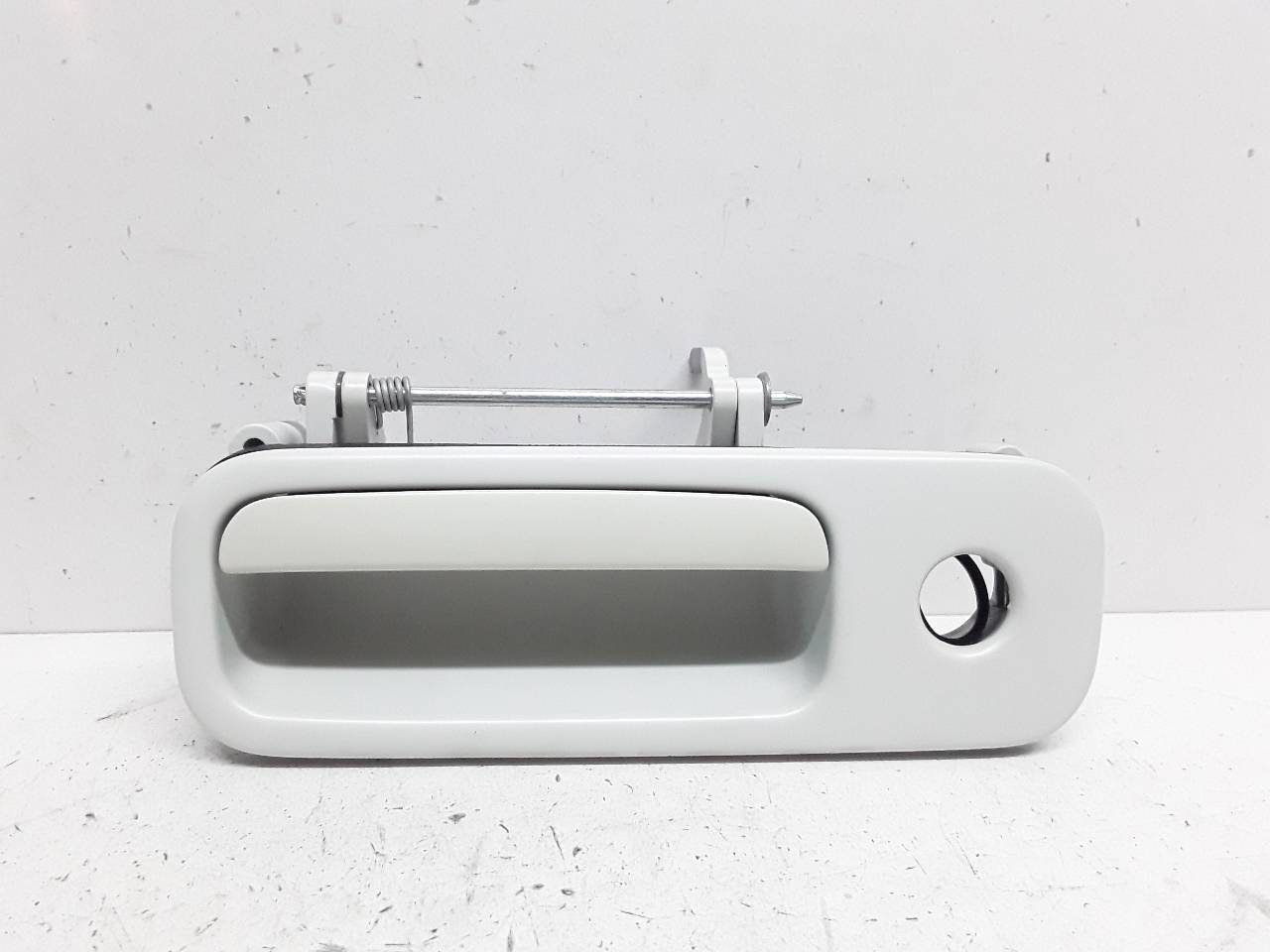 Tailgate outer handle, photo 1 of 3