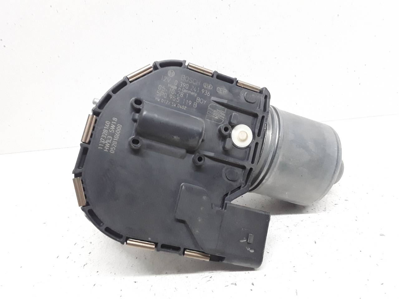 Motor limpia delantero