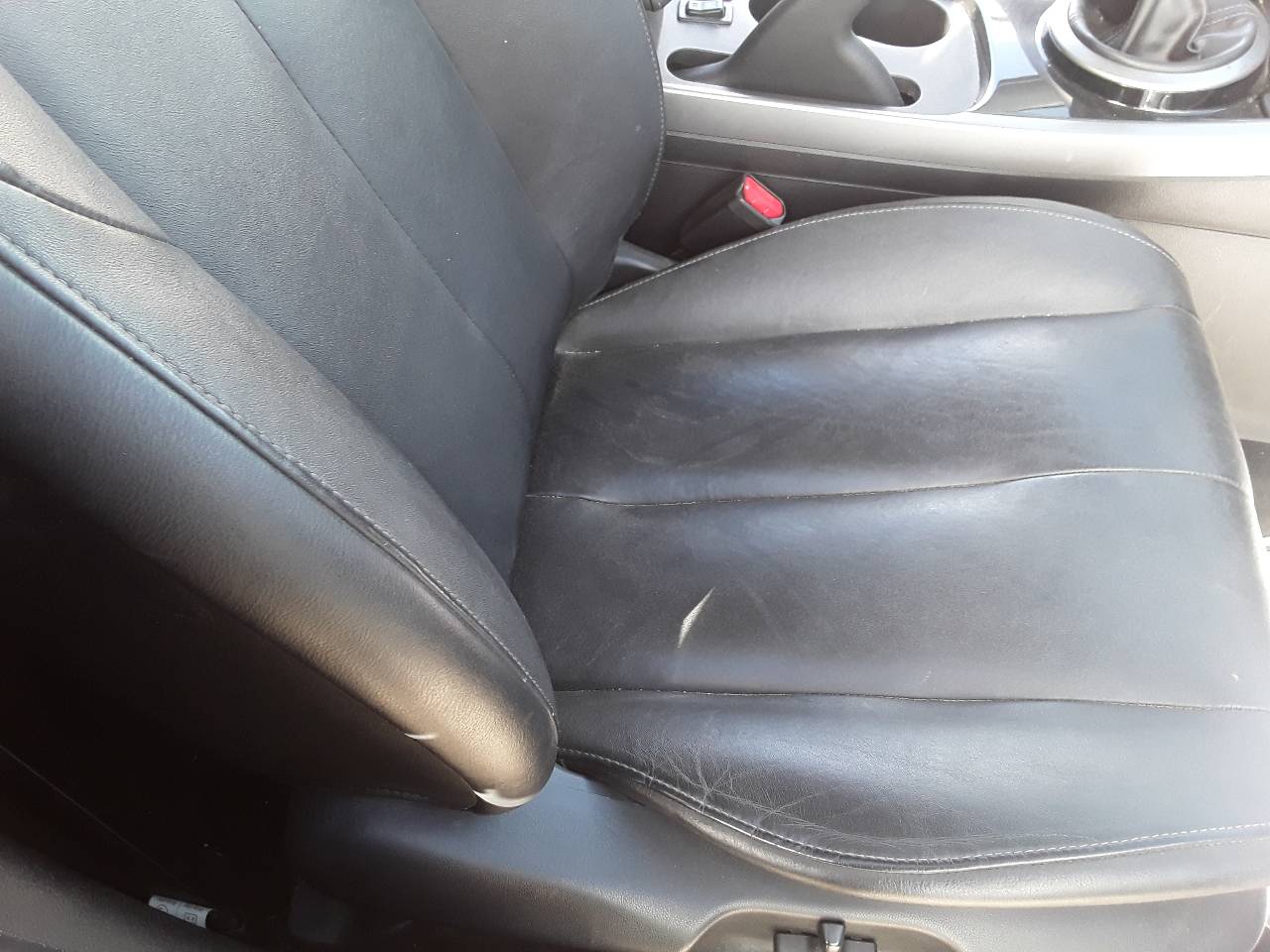 Asiento delantero derecho, foto 1 de 3