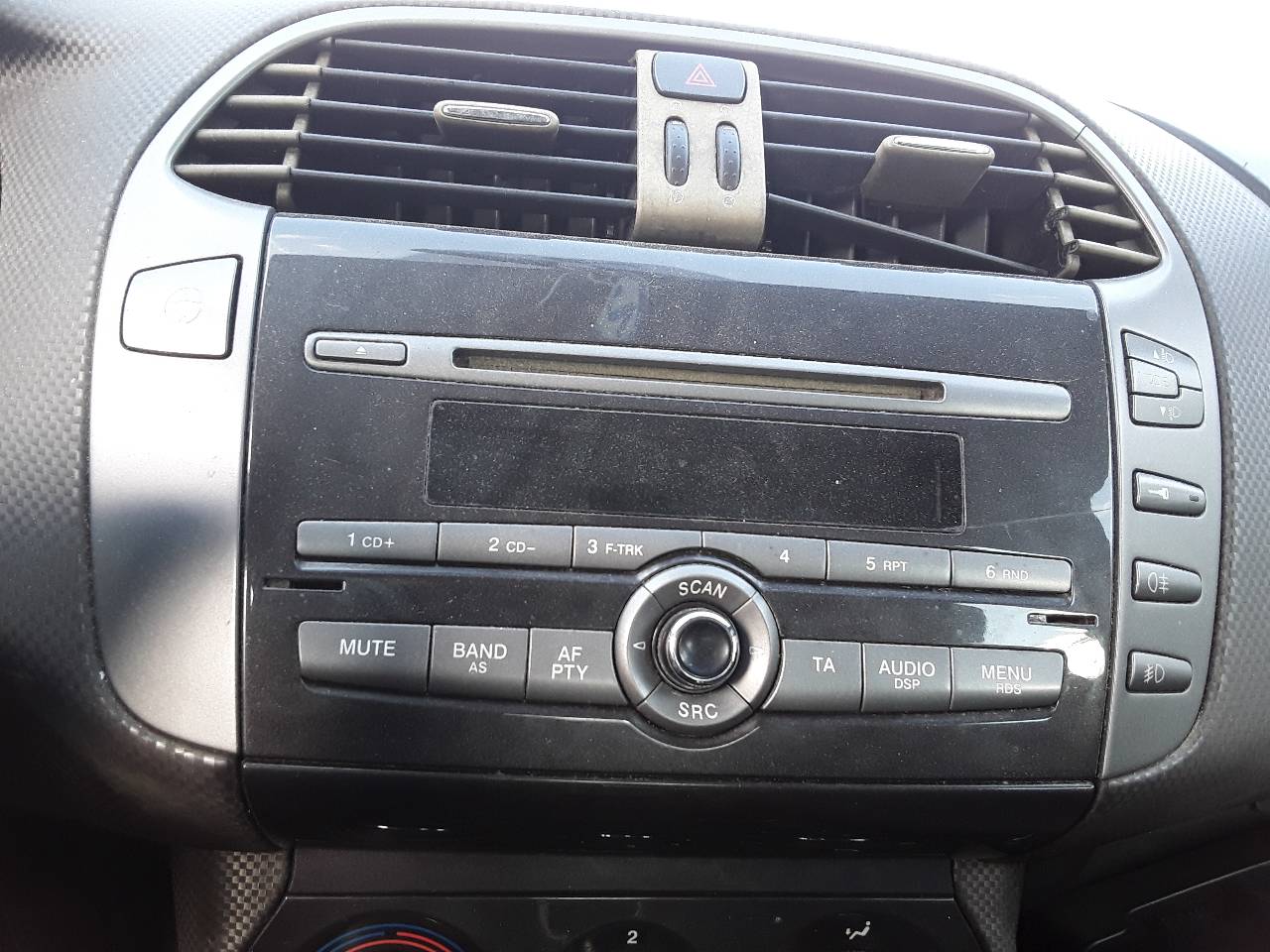 Sistema audio / radio cd, foto 1 de 1