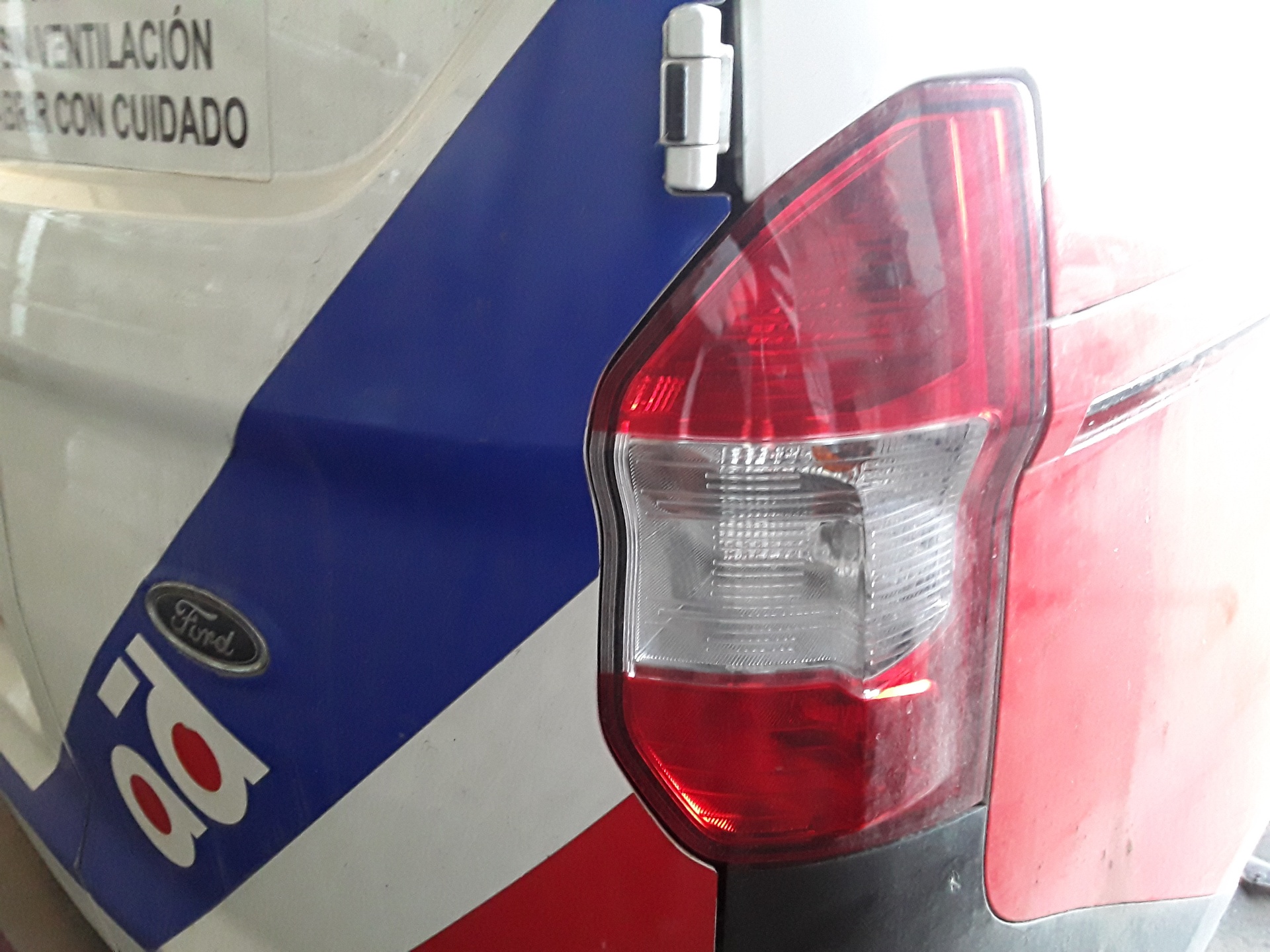 Piloto trasero derecho, foto 1 de 4