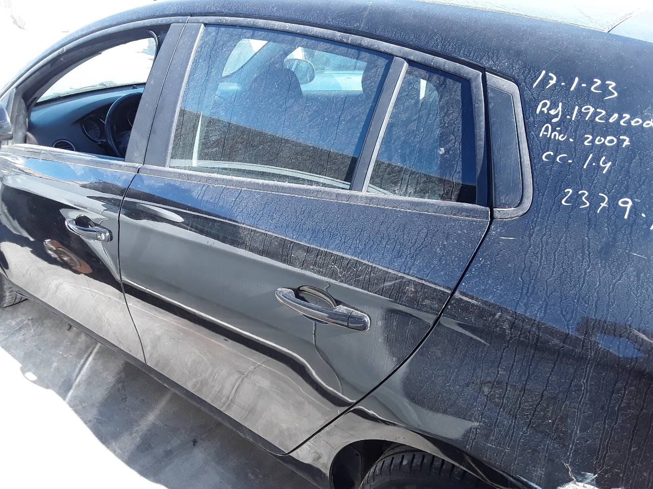 Rear left door, photo 1 of 1