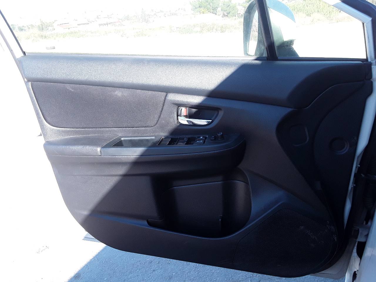 Front left door trim, photo 1 of 3