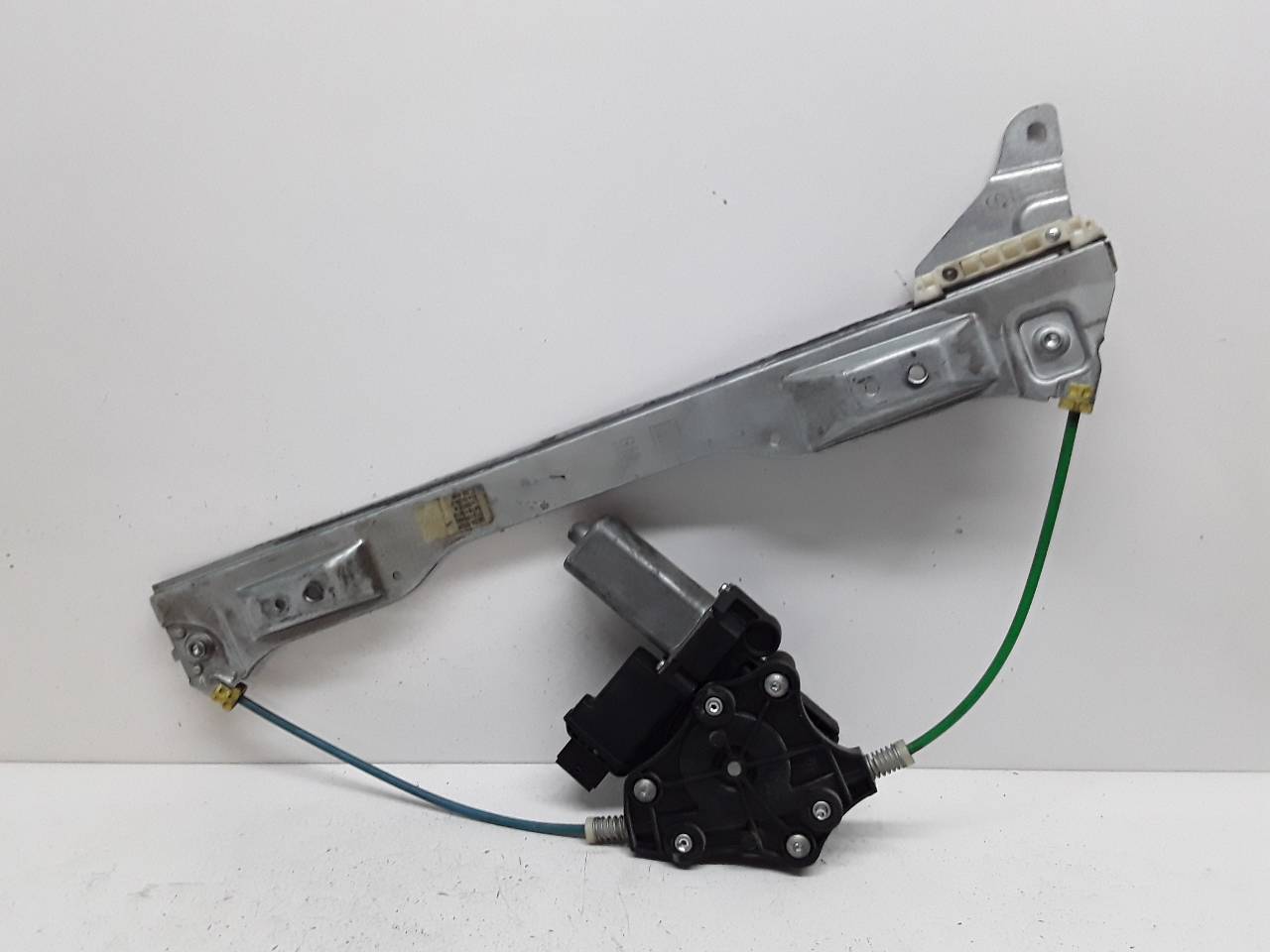 Front left window regulator, photo 1 of 3