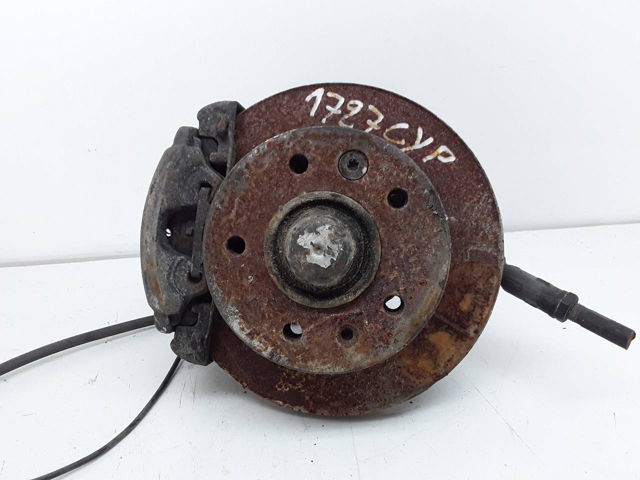 Front left steering knuckle, photo 1 of 5