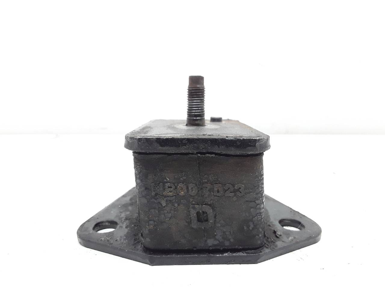 Soporte motor derecho