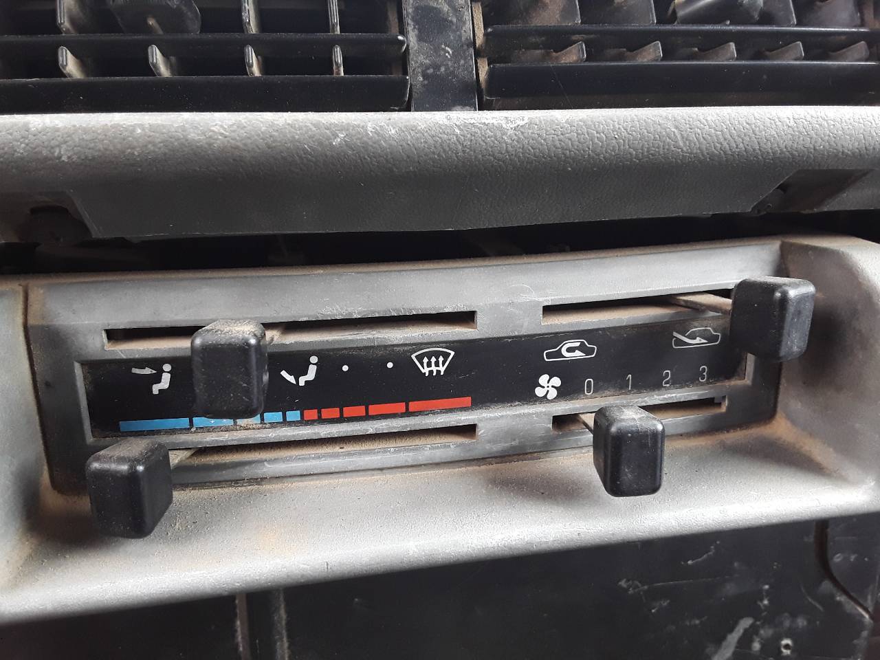Mando calefaccion / aire acondicionado, foto 1 de 1