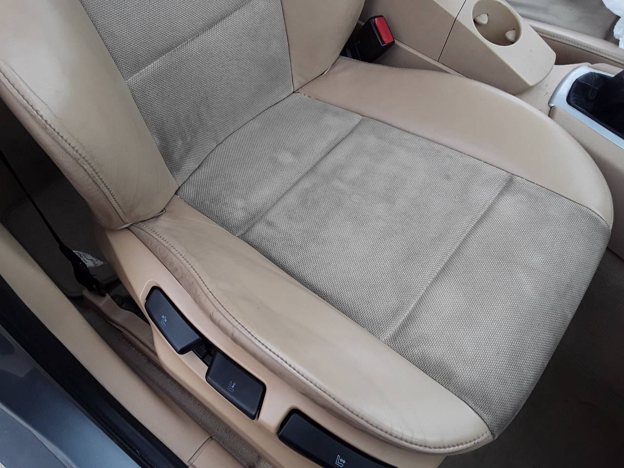 Asiento delantero derecho, foto 1 de 3