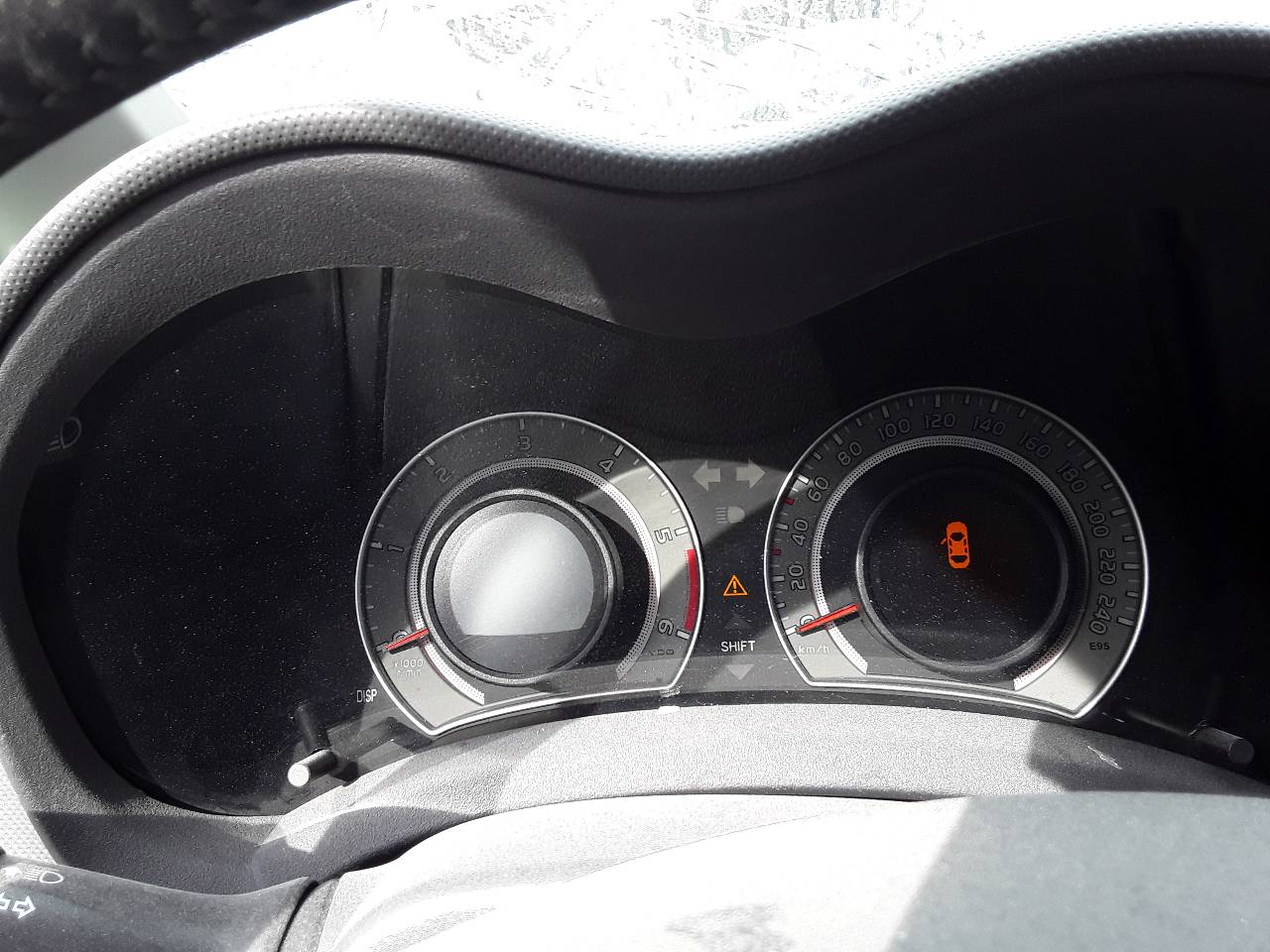 Instrument cluster, photo 1 of 4