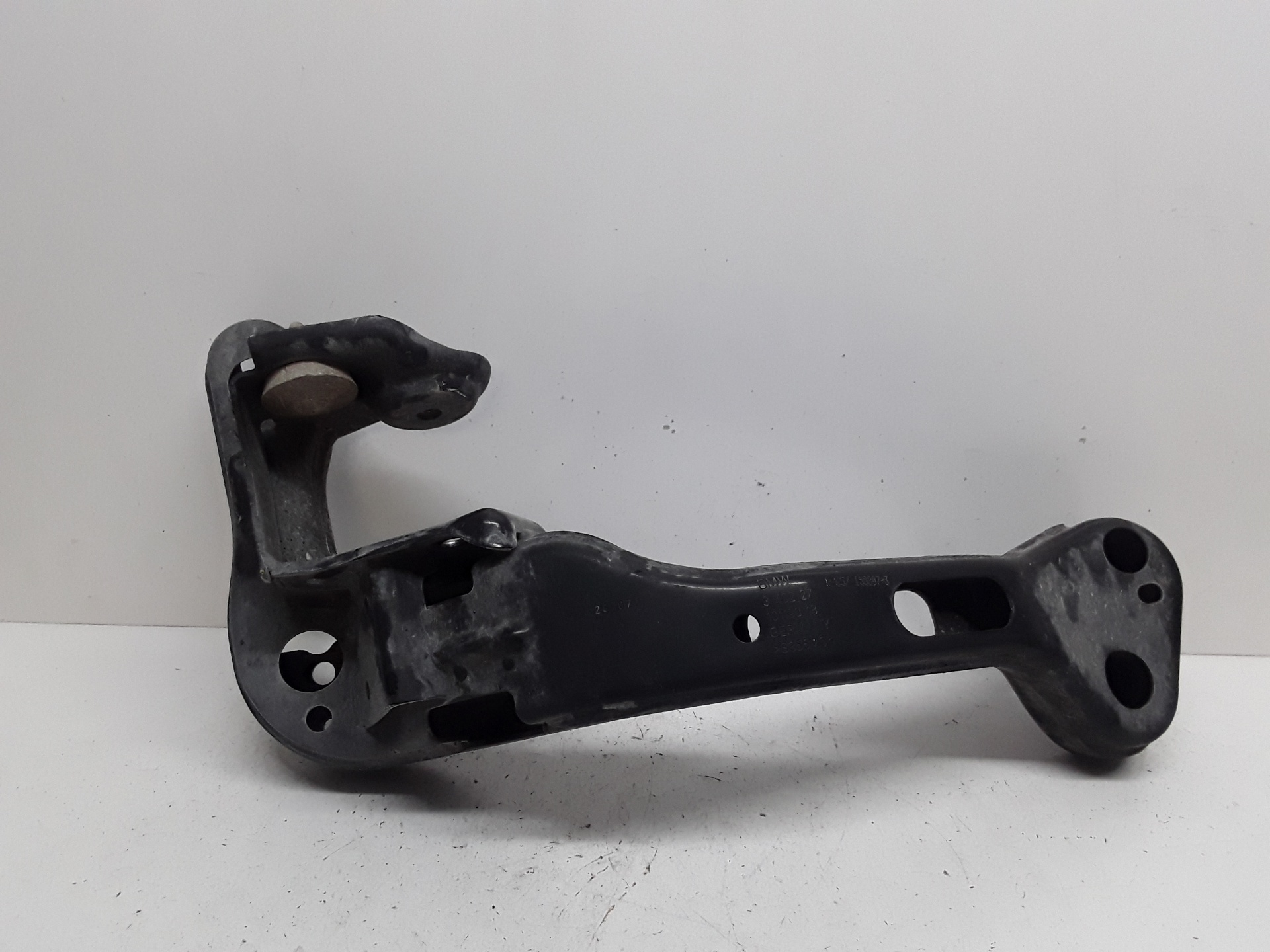 Soporte motor trasero, foto 1 de 4