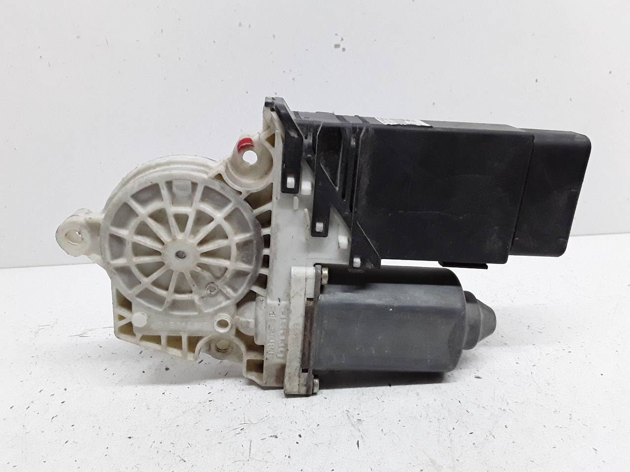 Motor elevalunas delantero izquierdo