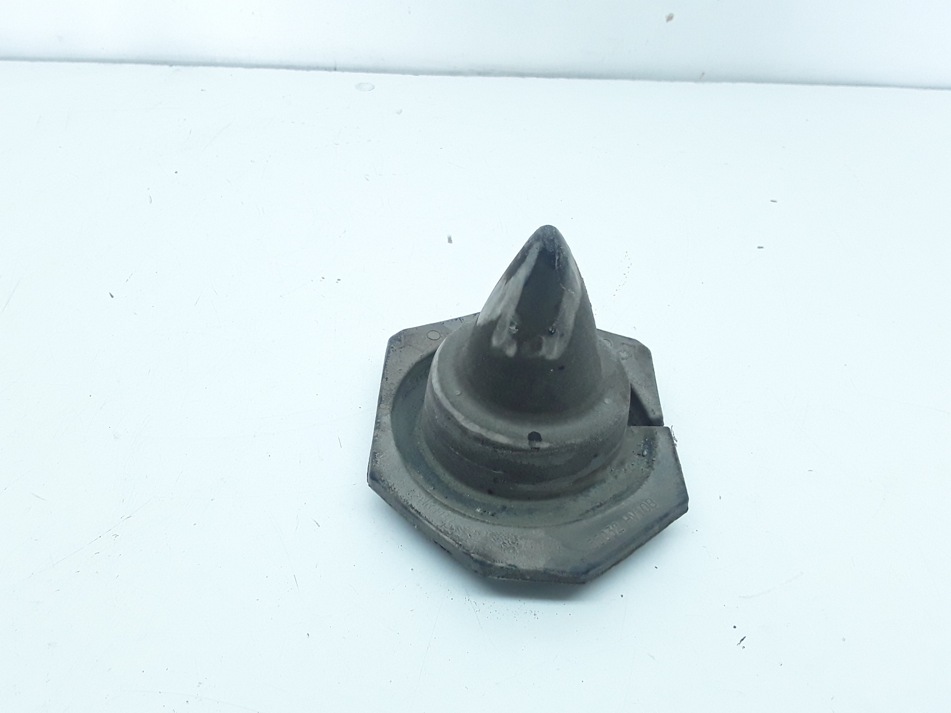 Brazo suspension superior delantero izquierdo, foto 1 de 3
