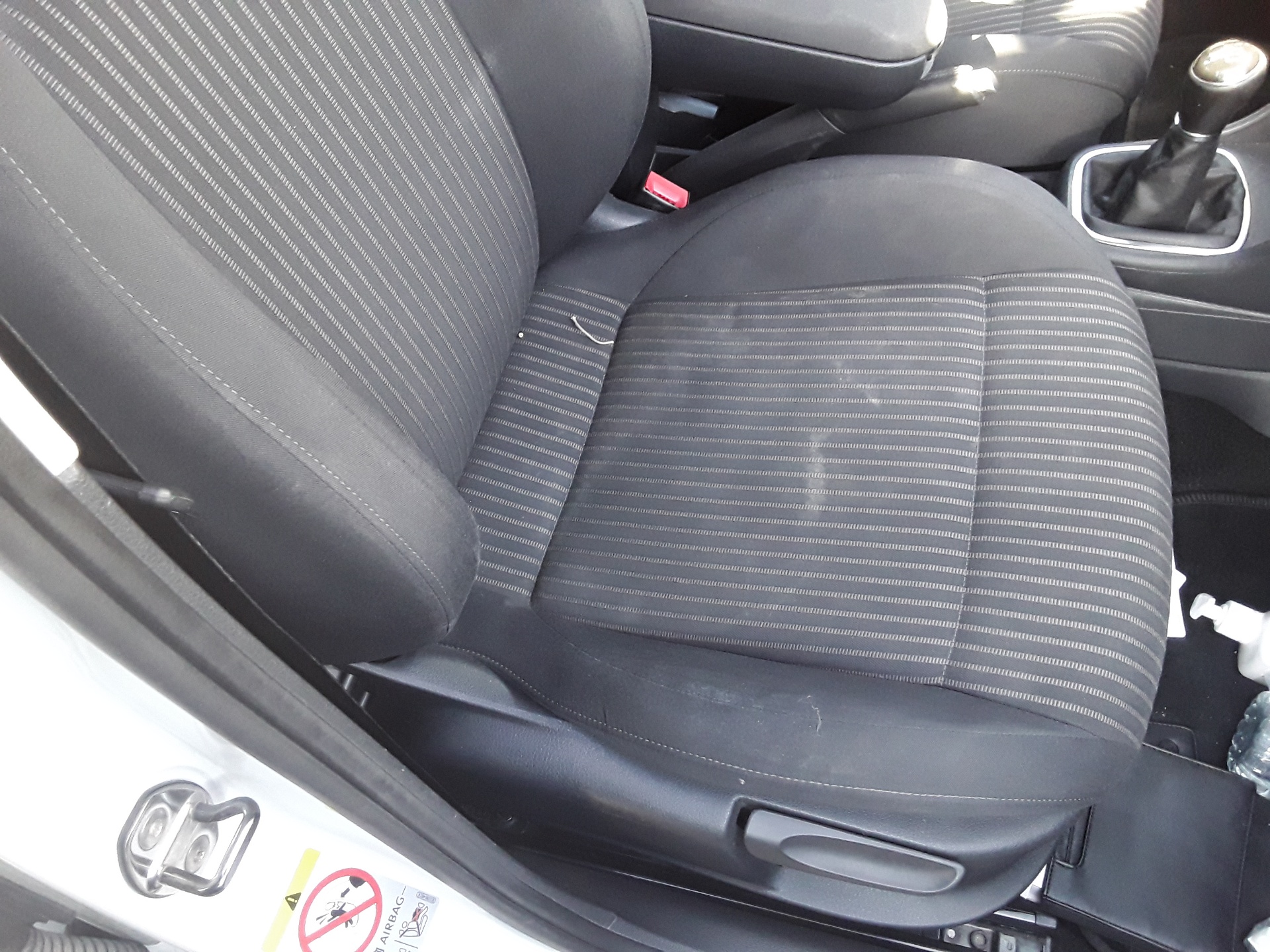 Asiento delantero derecho, foto 1 de 2