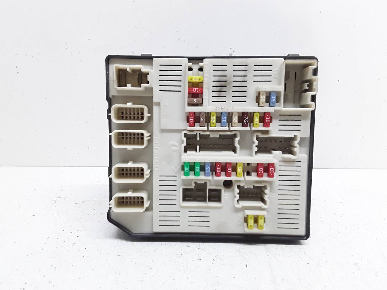 Caja reles / fusibles, foto 1 de 2
