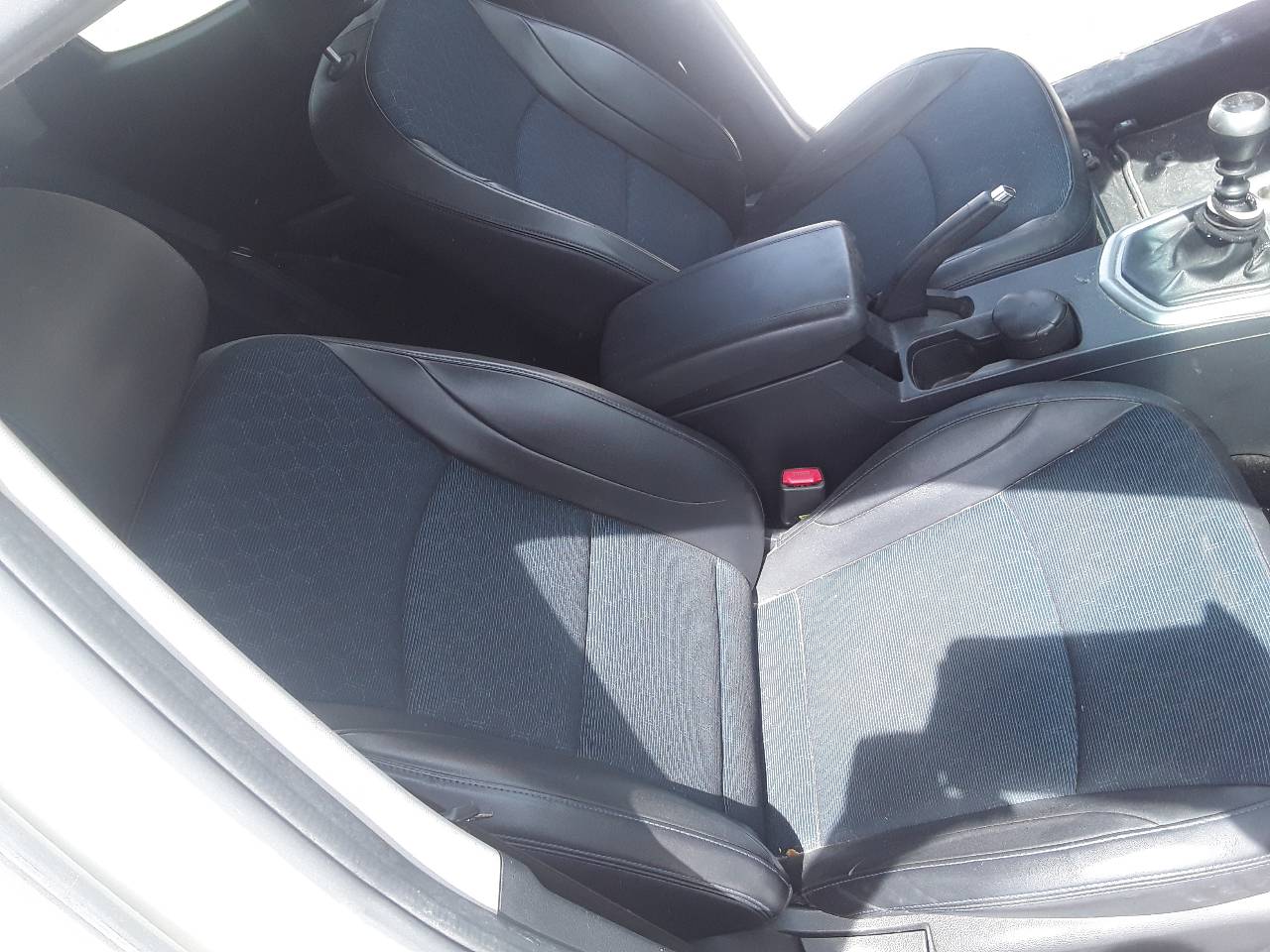 Asiento delantero derecho, foto 1 de 3