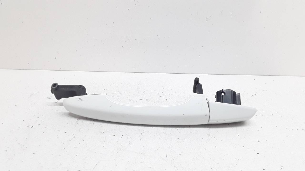 Front right outer door handle, photo 1 of 2