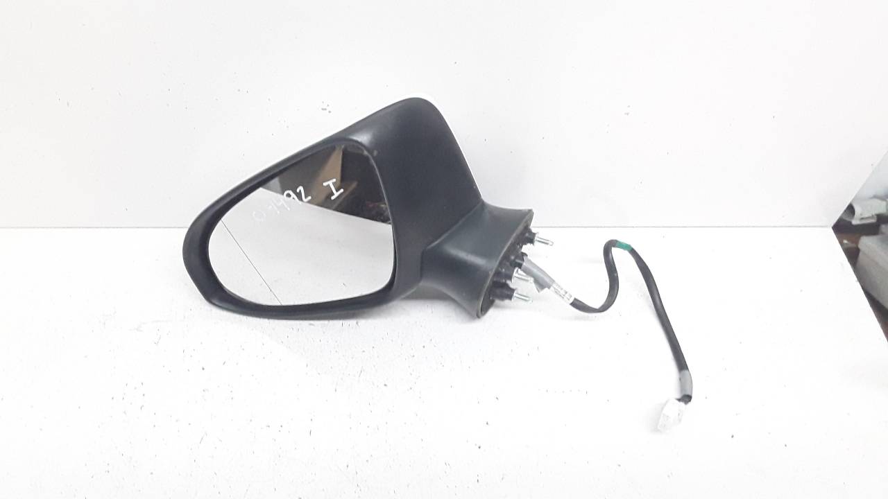 Left wing mirror, photo 1 of 4