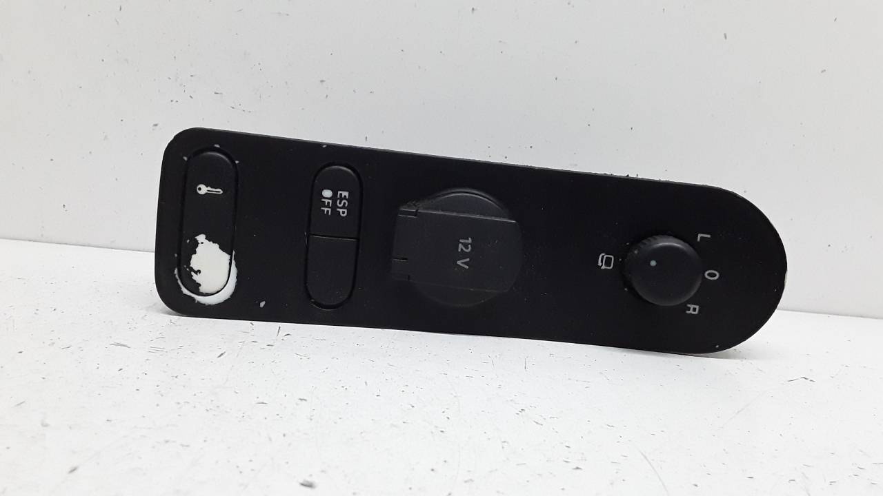 Mando retrovisor, foto 1 de 2