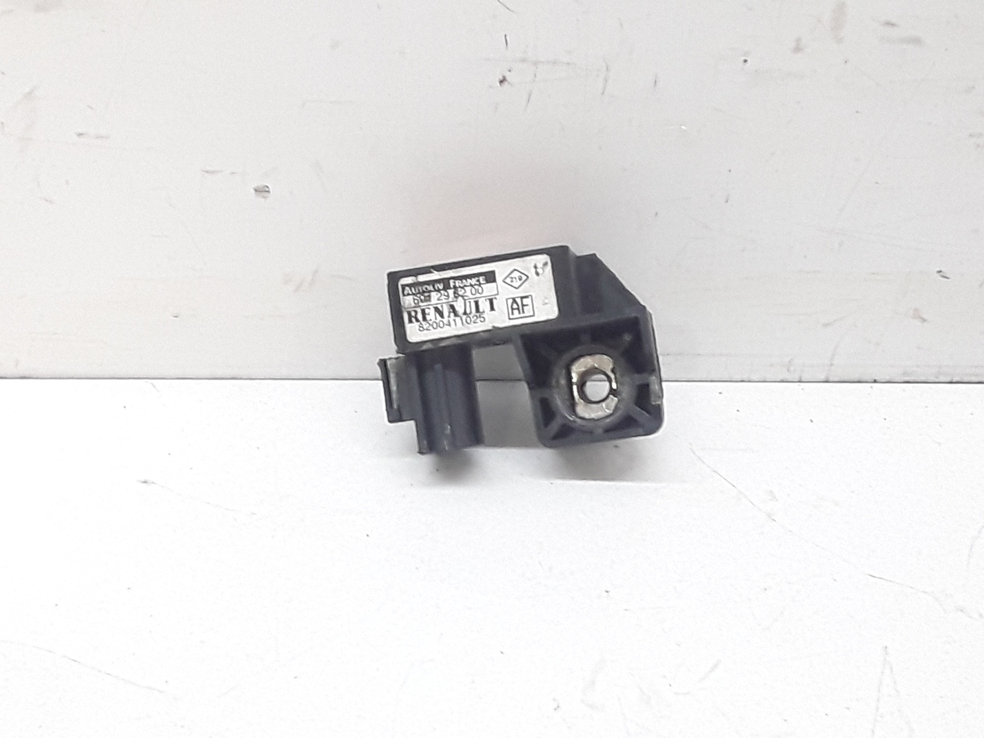 Sensor