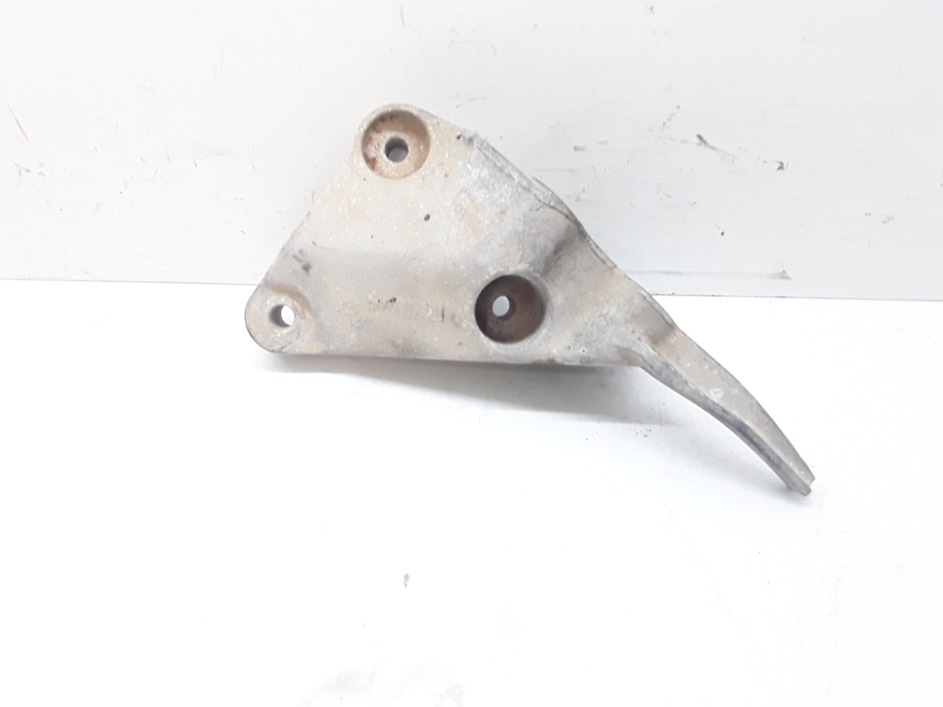 Soporte motor trasero, foto 1 de 3
