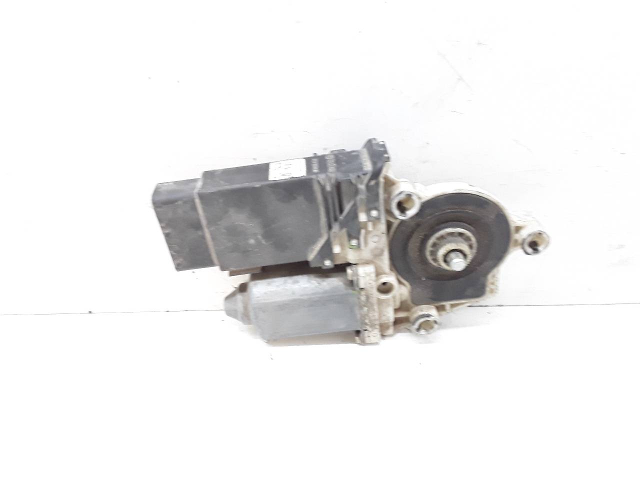 Motor elevalunas delantero izquierdo