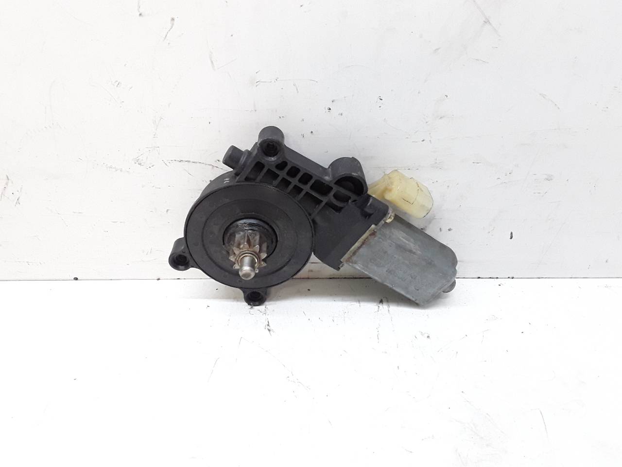 Motor elevalunas delantero izquierdo