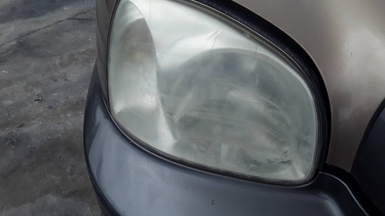 Faro derecho, foto 1 de 1