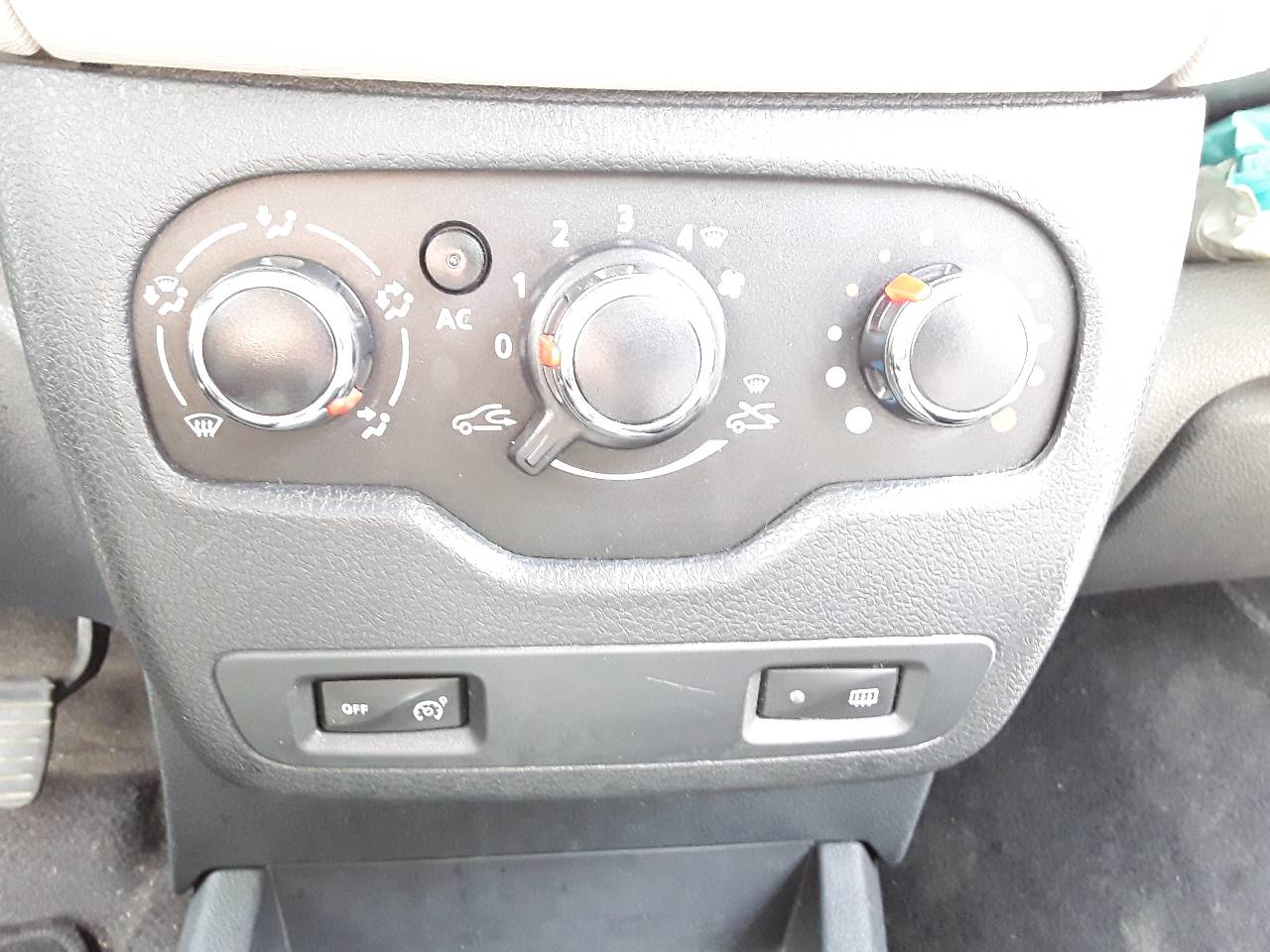 Mando calefaccion / aire acondicionado, foto 1 de 2