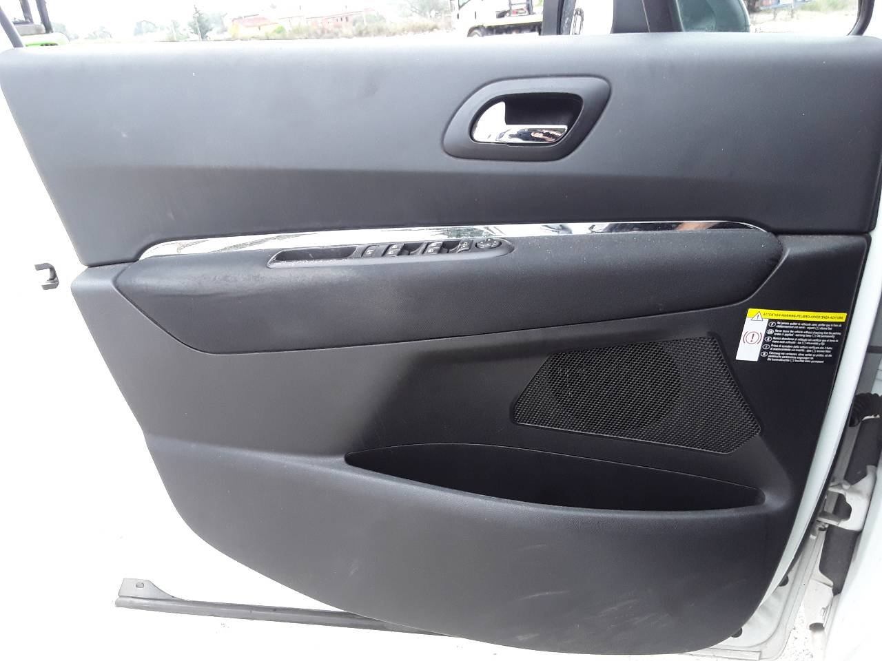Front left door trim, photo 1 of 4