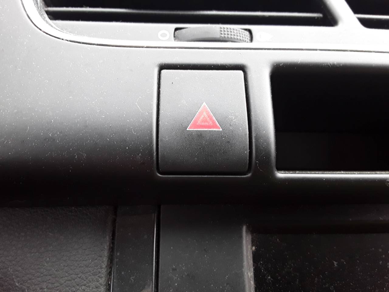 Warning, foto 1 de 3