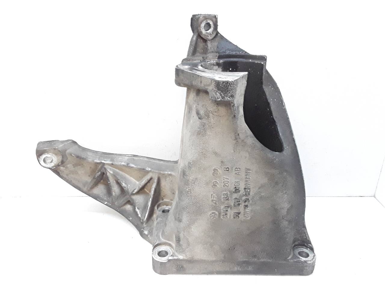 Soporte motor izquierdo