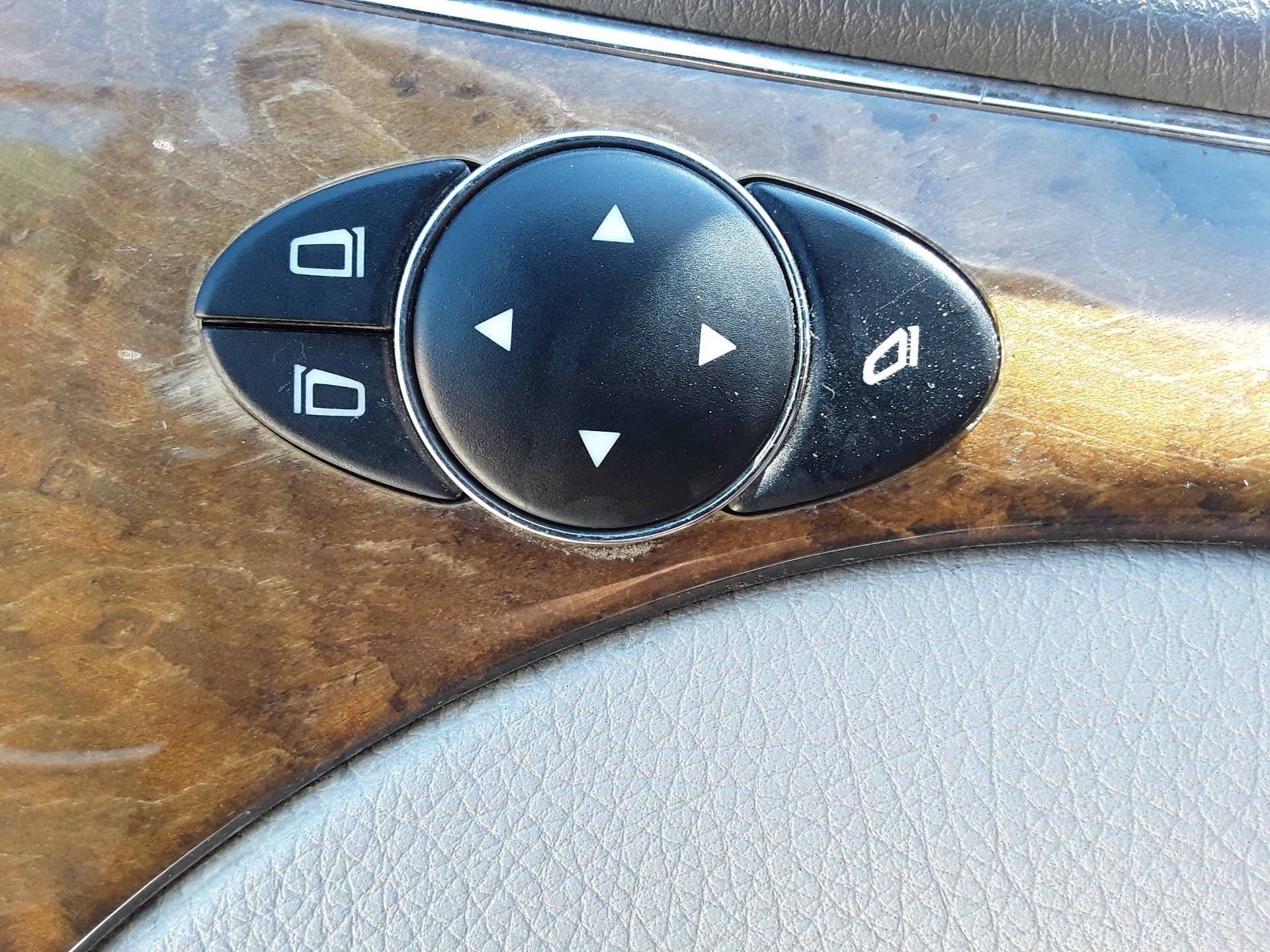 Mando retrovisor