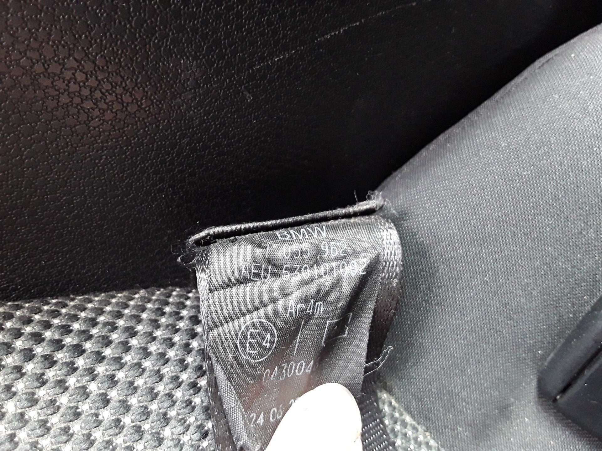 Cinturon seguridad trasero derecho, foto 1 de 2