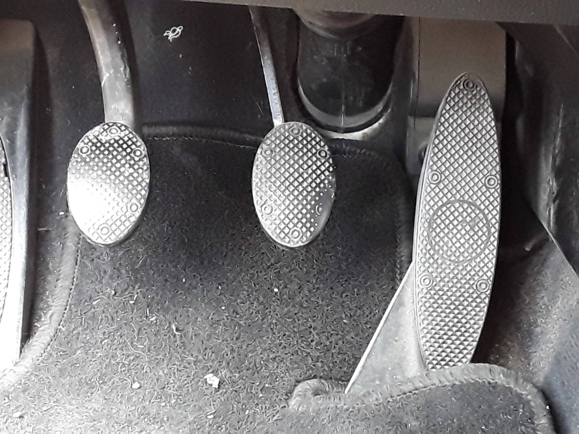 Pedal embrague