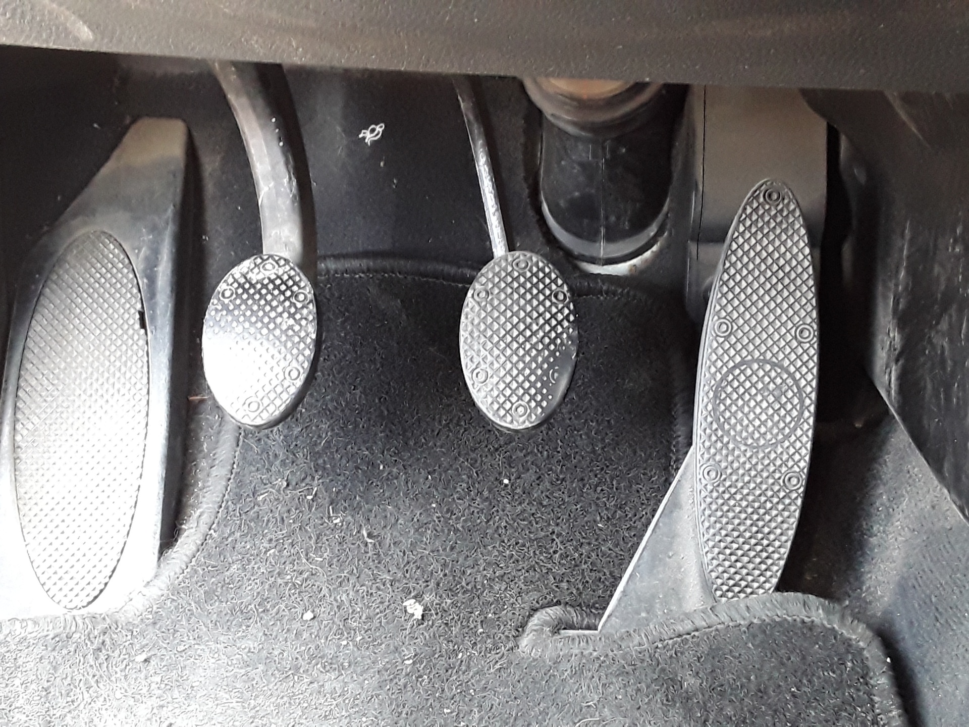 Pedal freno