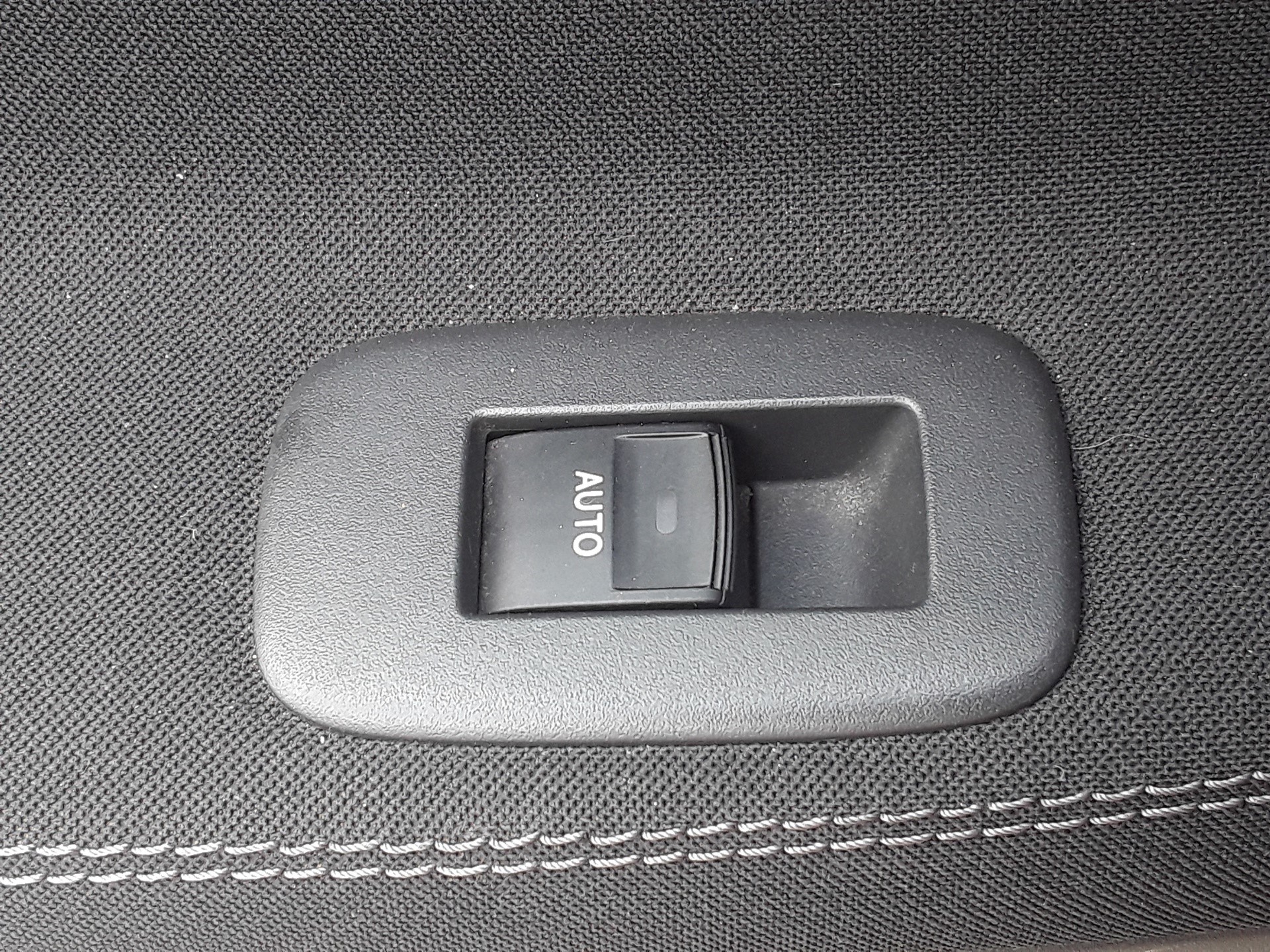 Rear left window switch, photo 1 of 1