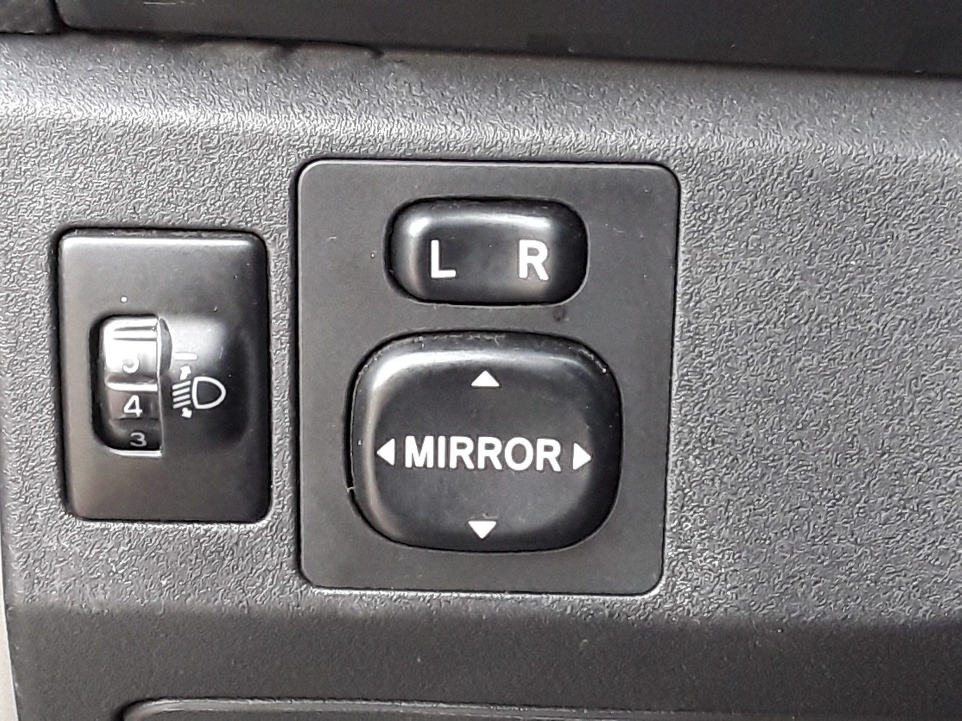 Mando retrovisor, foto 1 de 1