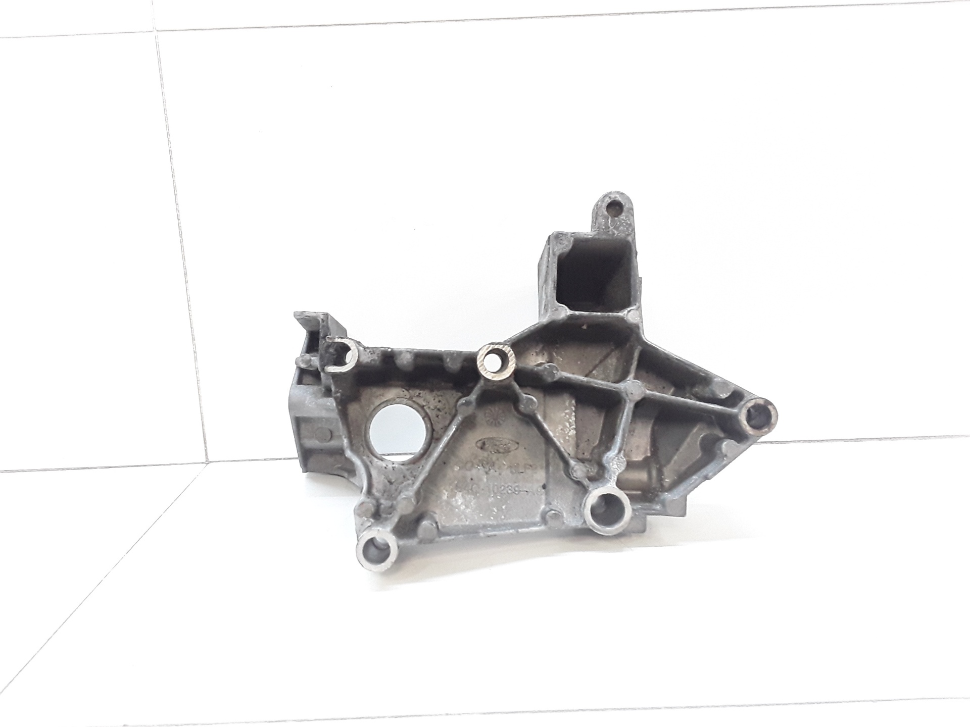 Soporte alternador