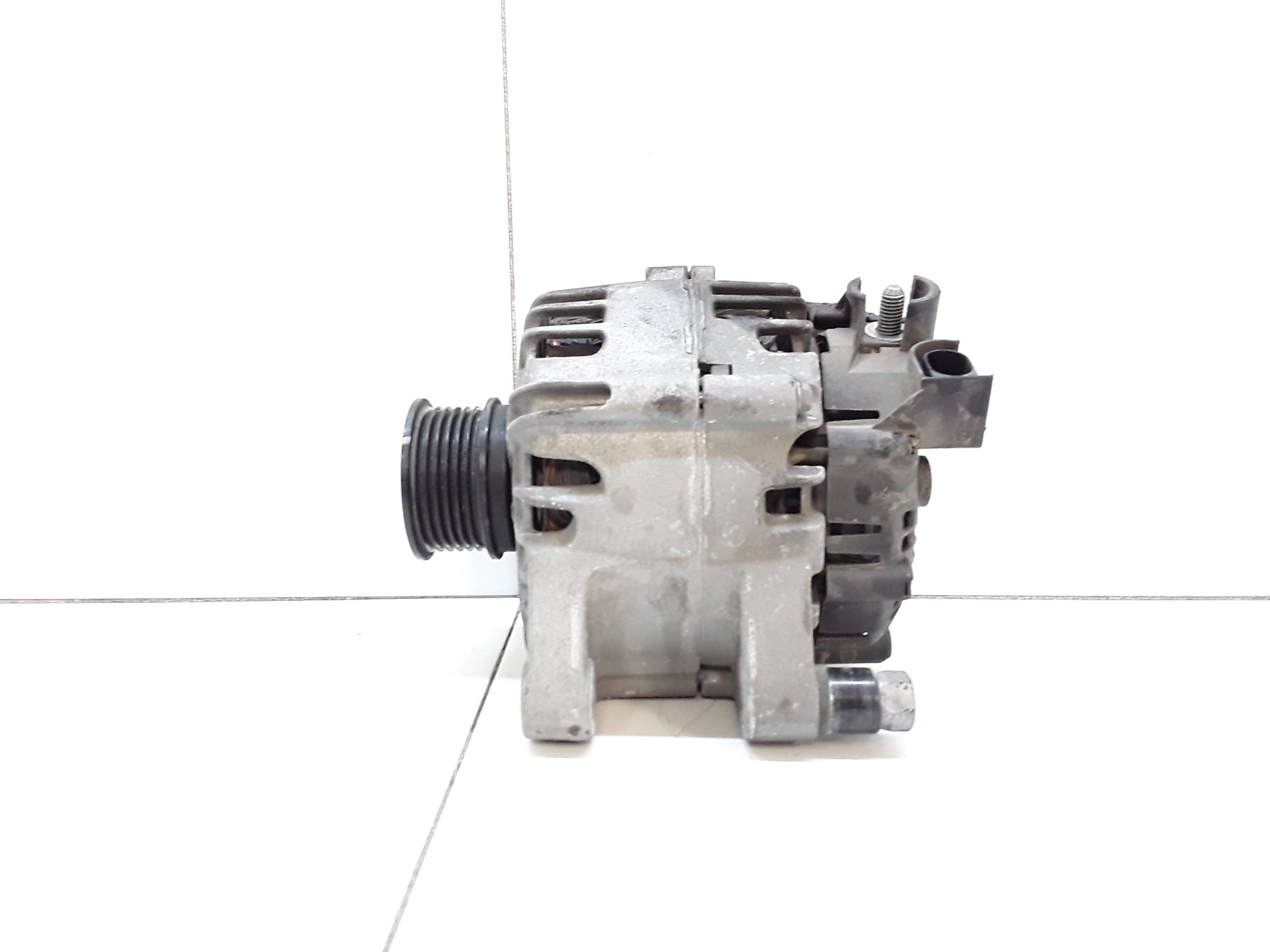 Alternador, foto 1 de 6