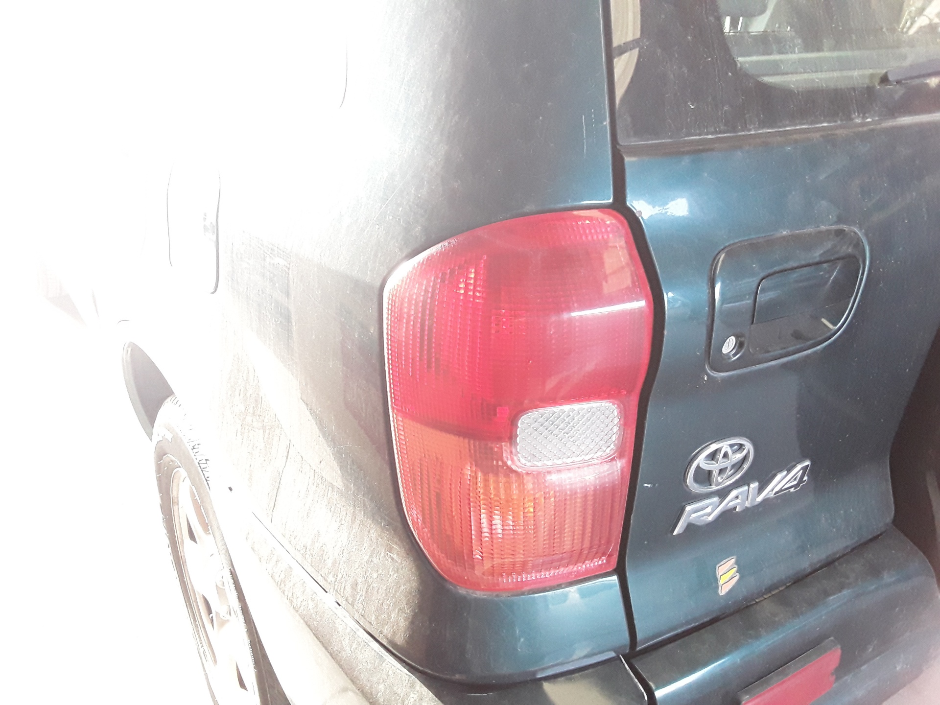 Piloto trasero izquierdo