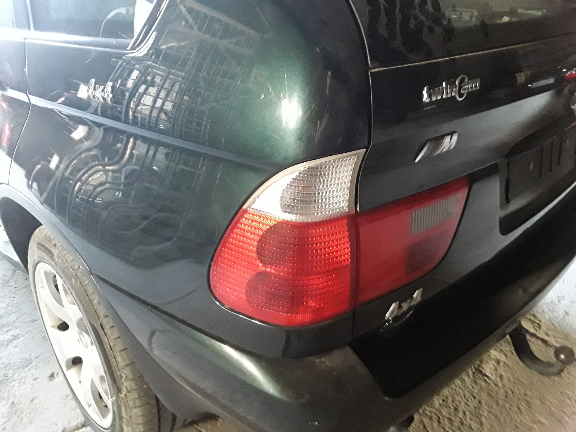 Luz traseira esquerda, foto 1 de 1